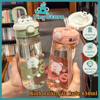 Bình Nước Cho Bé Gấu Kute 650ml Chất Liệu PP An Toàn Kèm Ống Hút Có Quai Xách Nắp Bấm Tiện Lợi SP001282