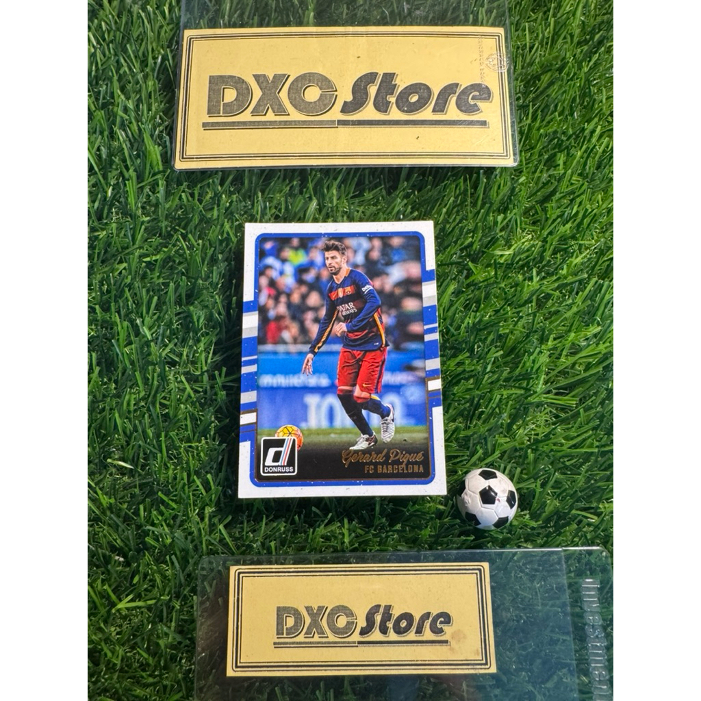 [ CHÍNH HÃNG ] - PANINI DONRUSS SOCCER 2017 - GERARD PIQUE (BARCELONA)