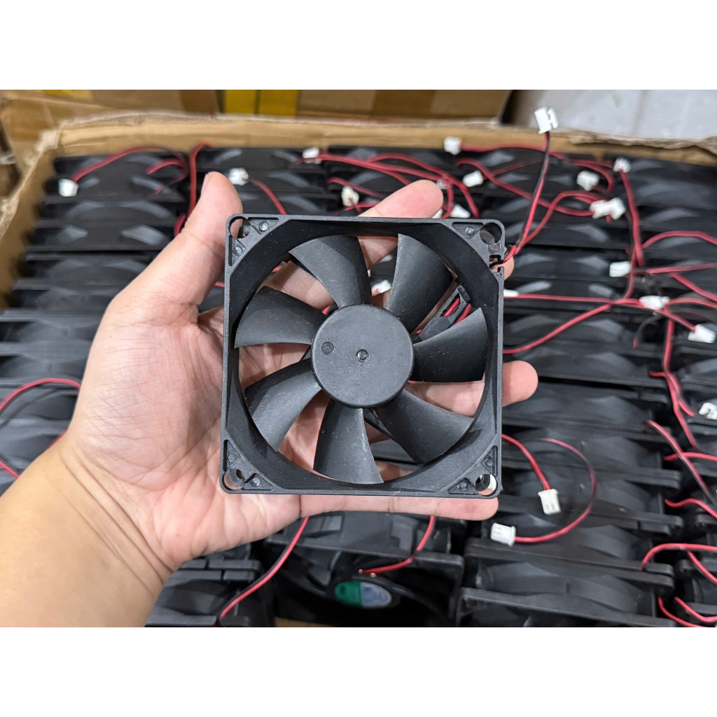 Quạt vuông tản nhiệt thông dụng 12V 9cm x 9cm x 2,5cm