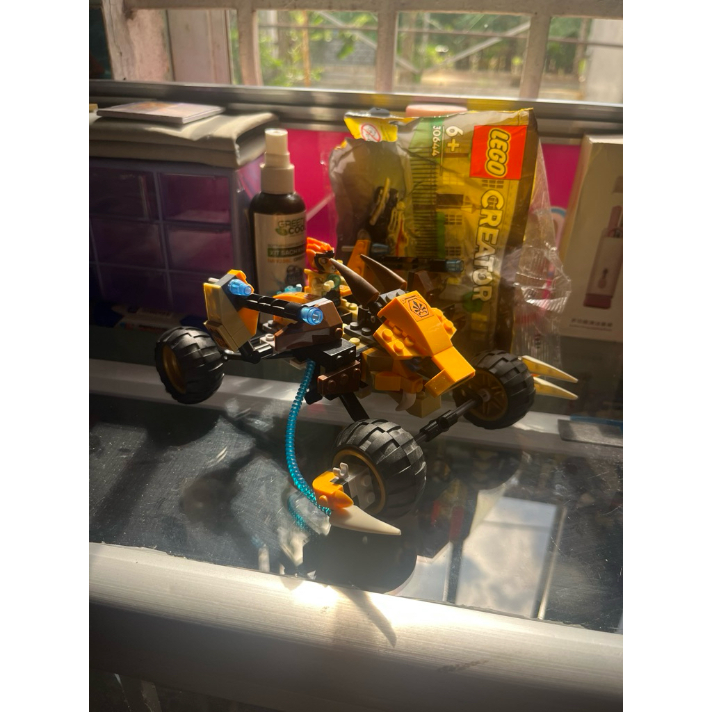 mo Hình Đồ Chơi Lắp Ráp CHIMA Bela 10054 Xe Chiến Đấu Của Sư Tử Lennox