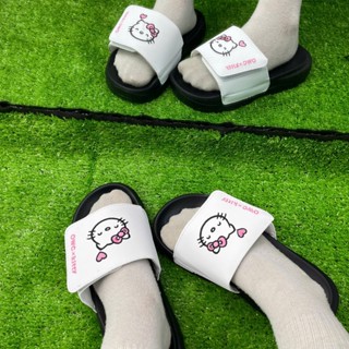 Dép nữ Rabbit x Kitty thêu nổi, thiết kế cute dễ thương, đế cao 4cm. Chất liệu cao su bền đẹp.