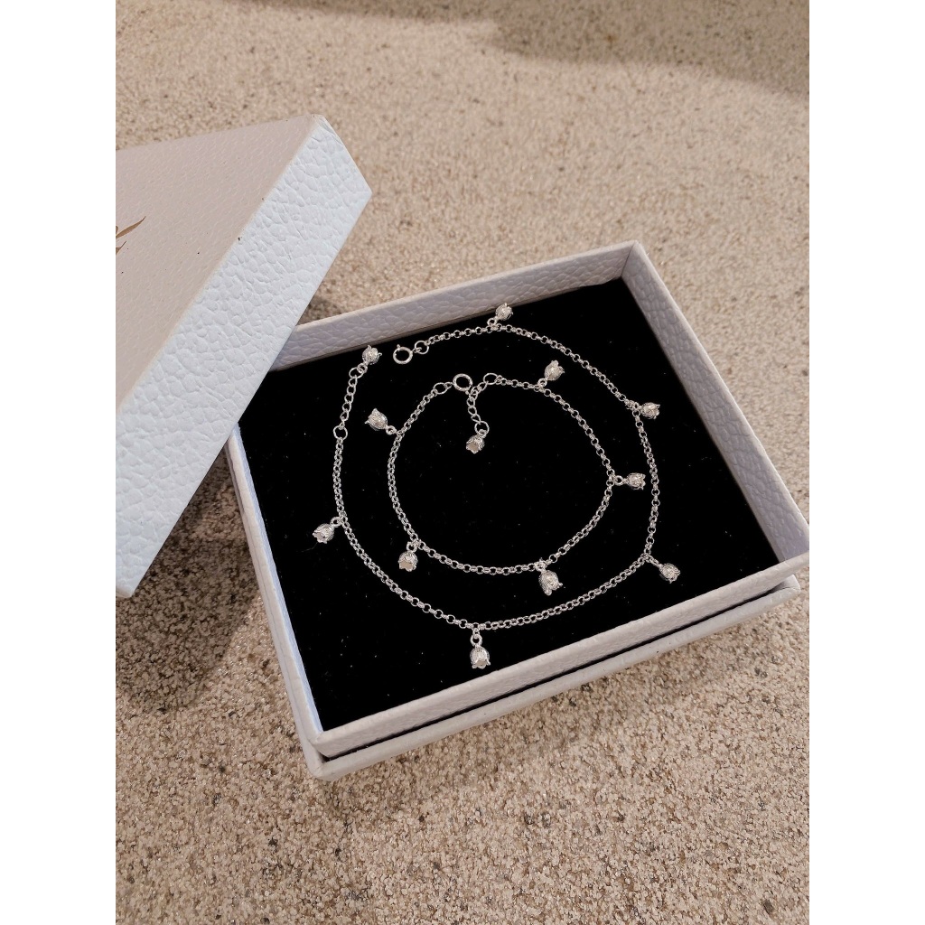 Lắc chân và tay hoa linh lan dày dặn