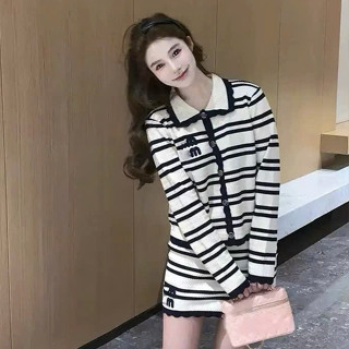 set đồ nữ sang chảnh,set áo chân váy MẪU MỚI RA MẮT bộ len kẻ miu hàng Cao Cấp xinh xỉu ue48