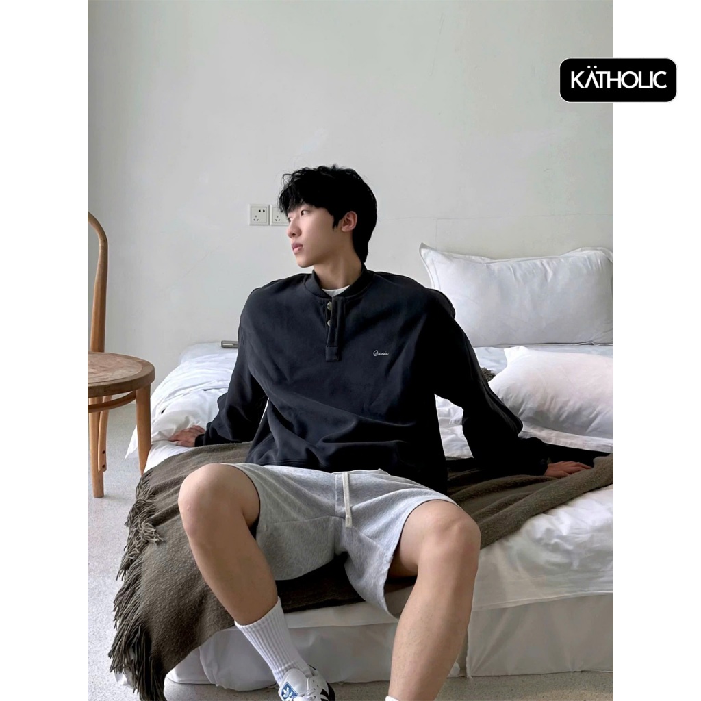 Áo Sweater Cổ Tàu Nam Nữ Local Brand KATHOLIC Chất Liệu Nỉ Hai Da Form Rộng Oversize Kèm Hình Thêu KAT032 | BigBuy360 - bigbuy360.vn