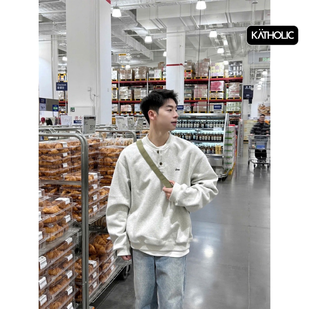 Áo Sweater Cổ Tàu Nam Nữ Local Brand KATHOLIC Chất Liệu Nỉ Hai Da Form Rộng Oversize Kèm Hình Thêu KAT032 | BigBuy360 - bigbuy360.vn