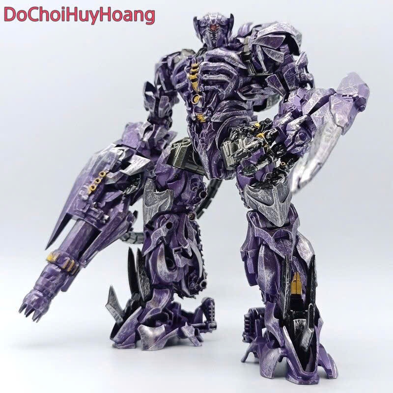 Mô hình robot Shockwave biến đổi thành xe tank TW1028