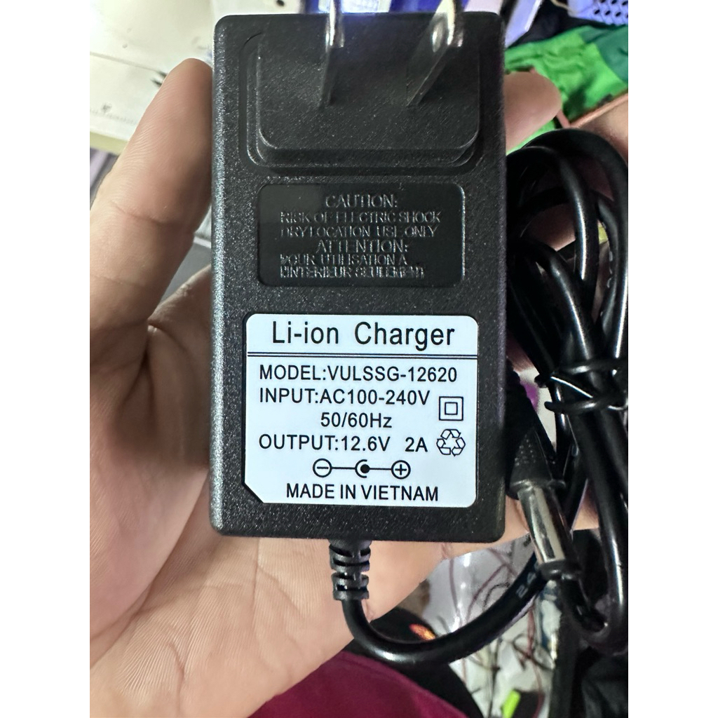 Sạc Pin 3S 2A dùng cho Pin Li-ion (Lithium-ion) Có Đèn Báo Đầy Pin