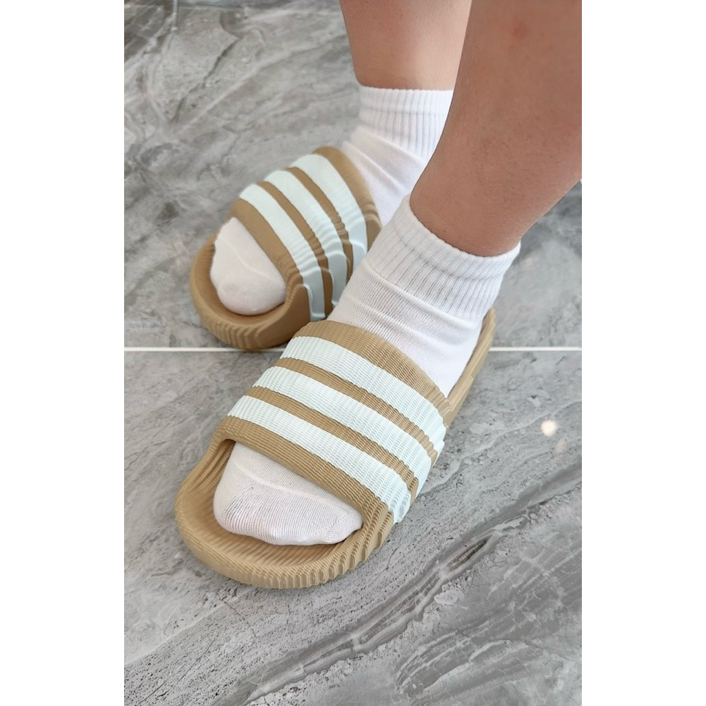 (size 36-47)dép thời trang TONATHA với thiết kế trẻ trung, năng động và cực kỳ thoải mái.(ADILET kẻ sọc)
