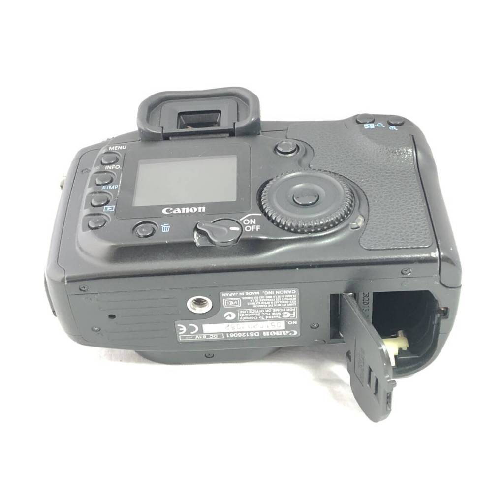 Máy ảnh canon 20d (Chưa bao gồm pin sạc thẻ - Body mới hoạt động tốt) - Phụ-kiện