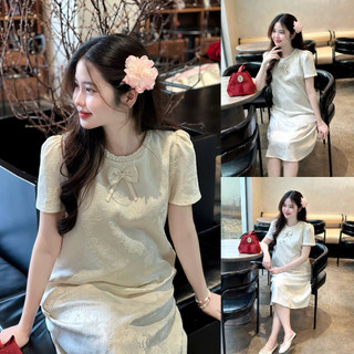  EVERMOM l Đầm bầu Kelly gấm nổi đính nơ phối cổ đan 
