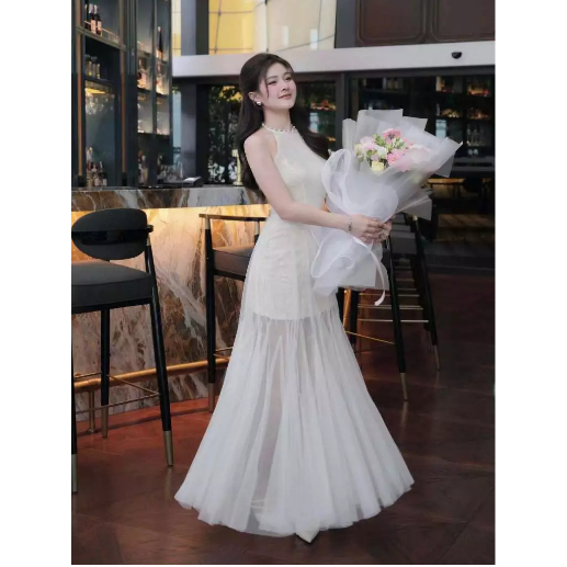 Đầm dự tiệc cổ yếm ren hoa phối lưới xòe bồng Runam Dress (ko cườm cổ)