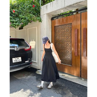 Đầm Nữ Stride Dáng Dài Hai Dây Chiết Eo Năng Động SECODEE