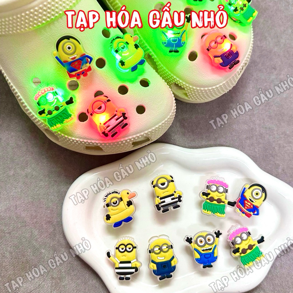 Túi 8 Charm MINION PHÁT SÁNG ĐÈN trang trí dép Sục,Dép Xốp Cho Bé - Đã Sẵn Nút