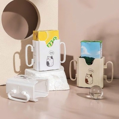 cốc đựng hộp sữa chống đổ, Cốc đựng sữa có tay cầm tiện lợi giúp bé tự uống dễ dàng KidAndMom