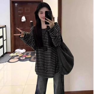   ẢNH THẬT  SẴN Áo thun sọc ngang đen phối xám y2k dài tay dáng dài oversize chùm mông cổ tròn thu đông vải vừa hothit 