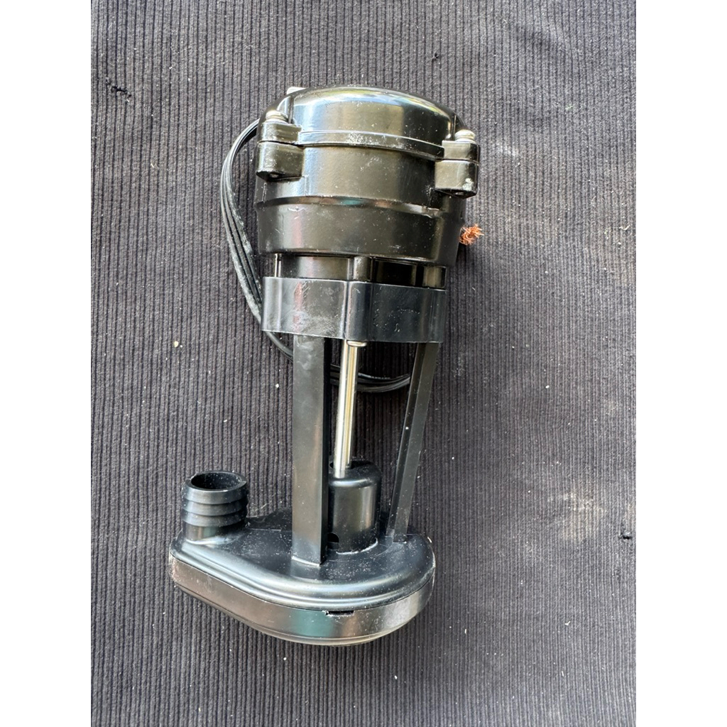Bơm tuần hoàn dành cho máy làm đá viên. Công suất từ 3W-9W