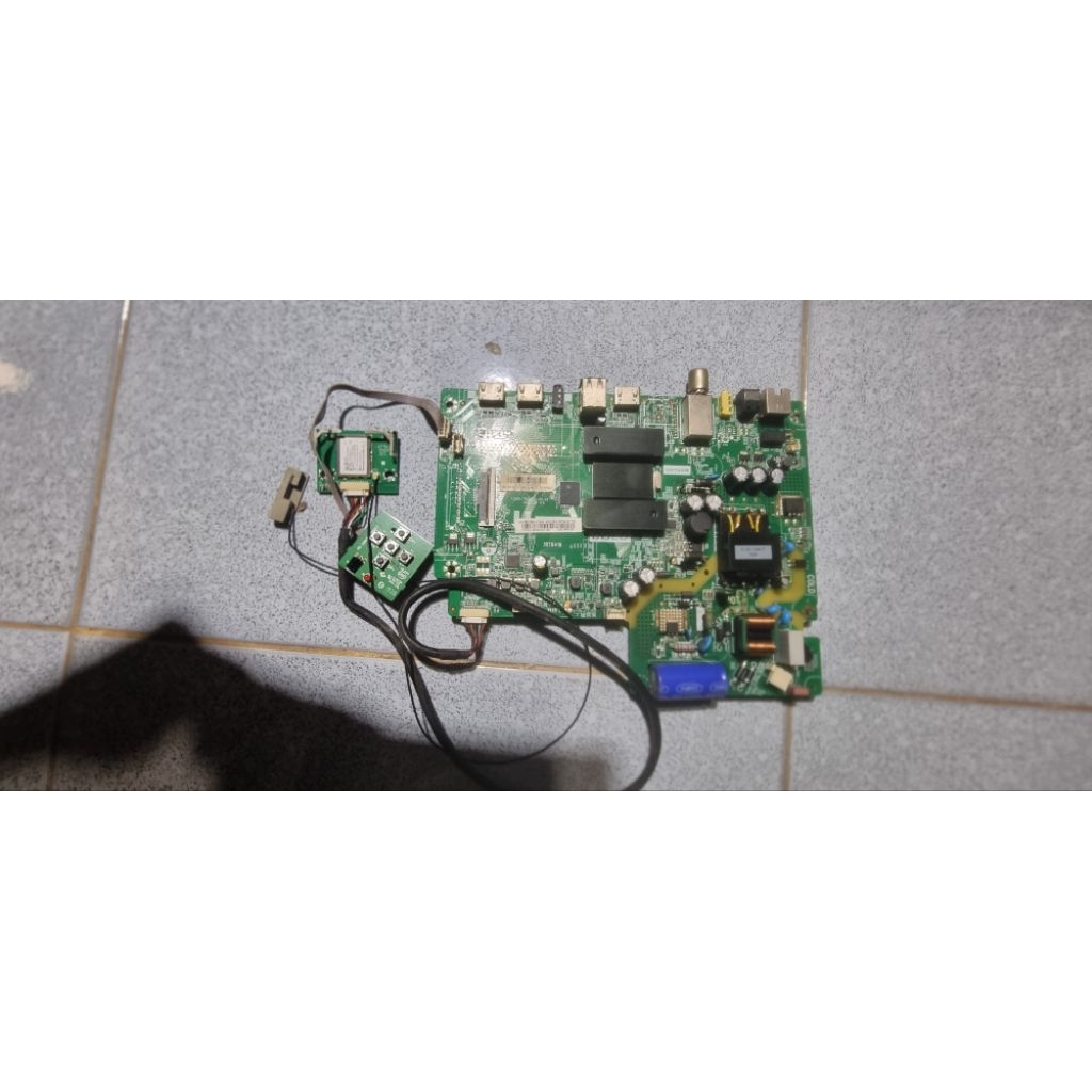 Vĩ main chính Casper 43FG5000 máy củ do tivi hư màn bo khiển chạy tốt,gồm bo wifi,phím bấm dây mắt n