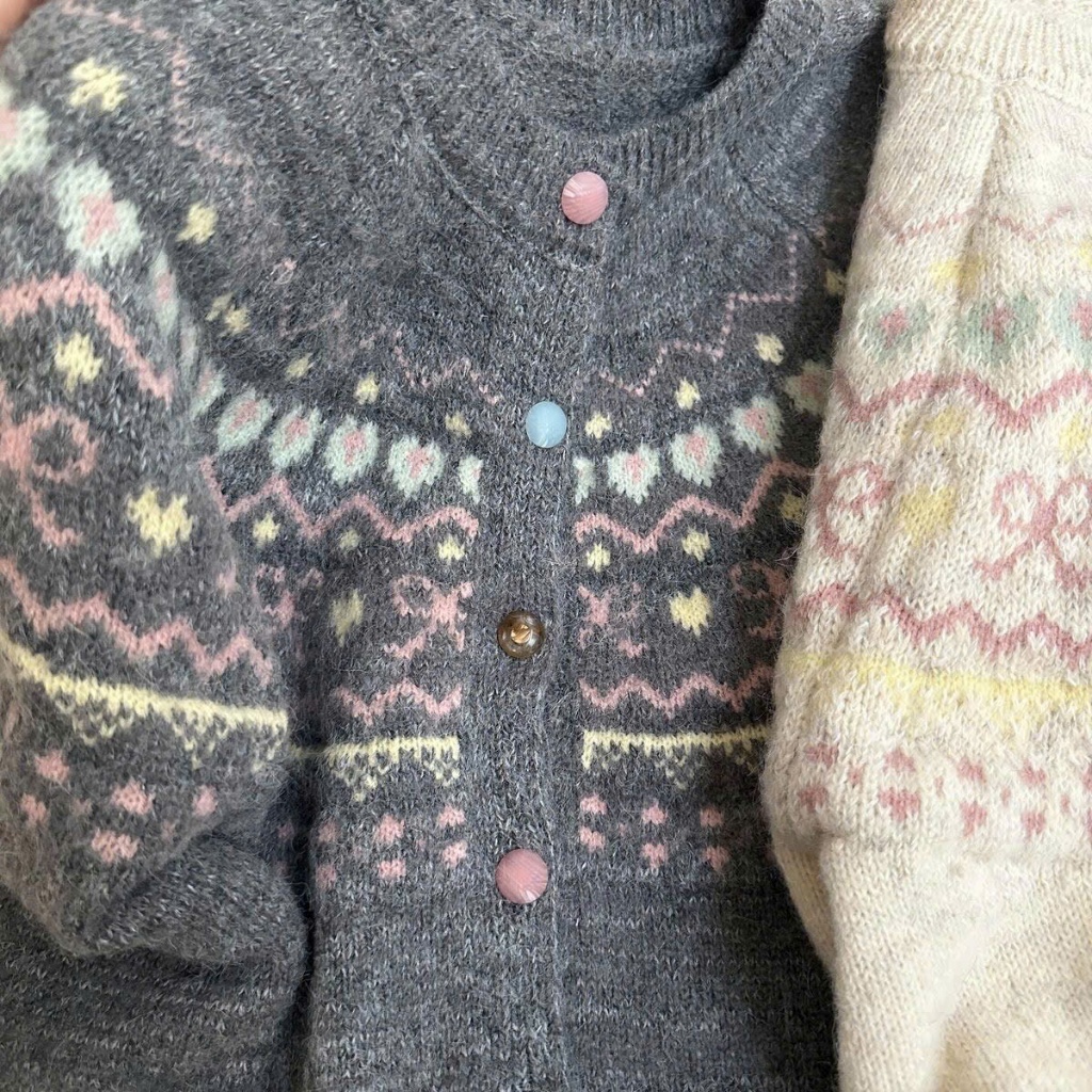 [SẴN] Áo khoác len kiểu xinh xắn cổ tròn cho nữ, áo cardigan len oversize họa tiết dễ thương form rộng - 196 | BigBuy360 - bigbuy360.vn