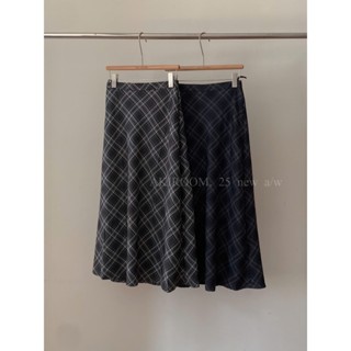  AKIROOM | Chân váy kẻ dáng dài xoè sóng cạp lưng chun khoá hông 6238 