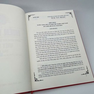 Sách - Hiến pháp (Bìa cứng) Phiên bản giới hạn