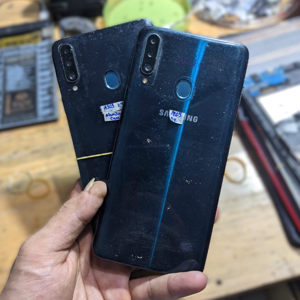 Cụm xác Samsung A20s (SM-A207F) hư màn, main sống, full chức năng, bao test cho thợ