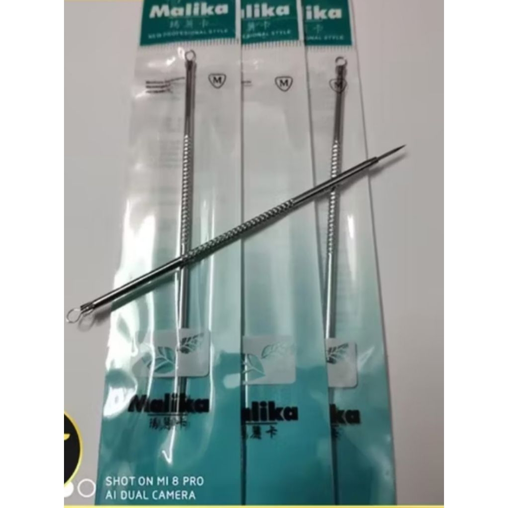 1 cây nặn mụn Maika 2 đầu