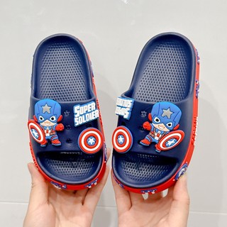  Dép bé trai gắn charm Đội Trưởng Captain America dép lê quai ngang cho bé Đức Phúc 