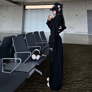 [ GATE 23: ALL BLACK ] Áo khoát nỉ form crop basic 440GSM - Quần nỉ ống rộng, hack chân thêu logo DANEJI SS25, thu đông