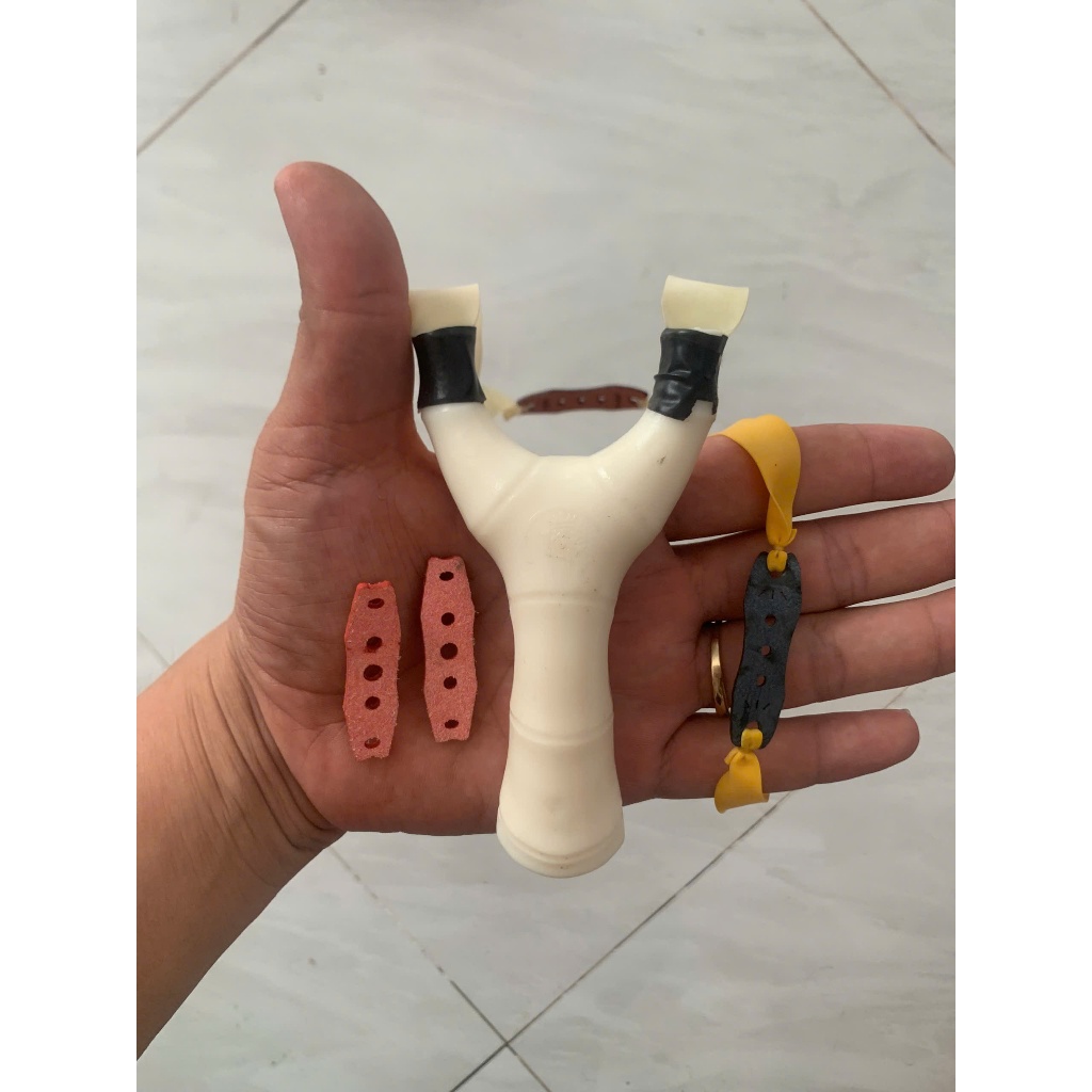 Ná cao su nhựa tặng kèm 2 dây và 2 da ná thêm