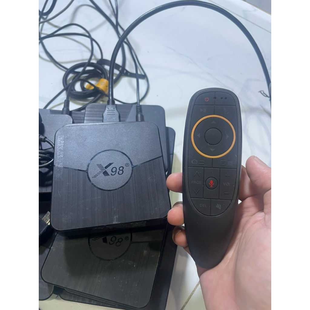 X98 plus khiển nói android 11 Có Bluetooth  Phiên bản: ram 4gb bộ nhớ ngoài 32gb. Chạy android 11