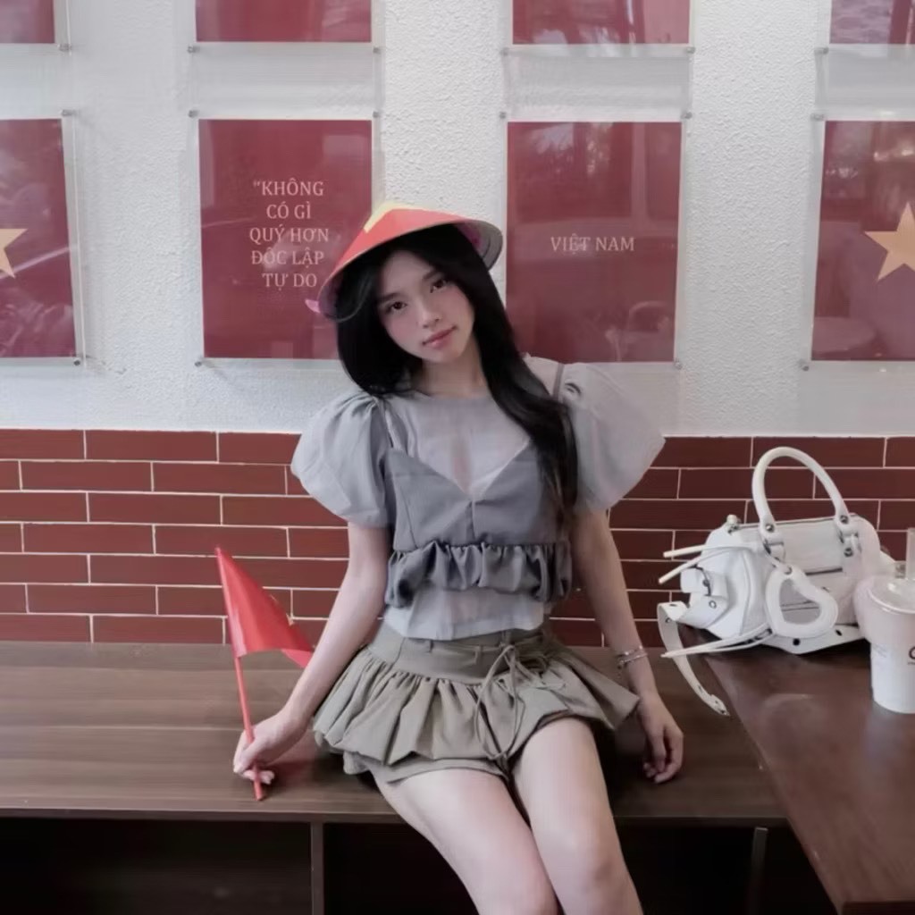 [VIDEO/ LOẠI 1] CHÂN VÁY KAKI TẦNG Y2K HÁCH DÁNG DÁNG XÒE CÓ LÓT QUẦN 4 MÀU KÈM DÂY ĐAI 2MONDAY CV16 | BigBuy360 - bigbuy360.vn