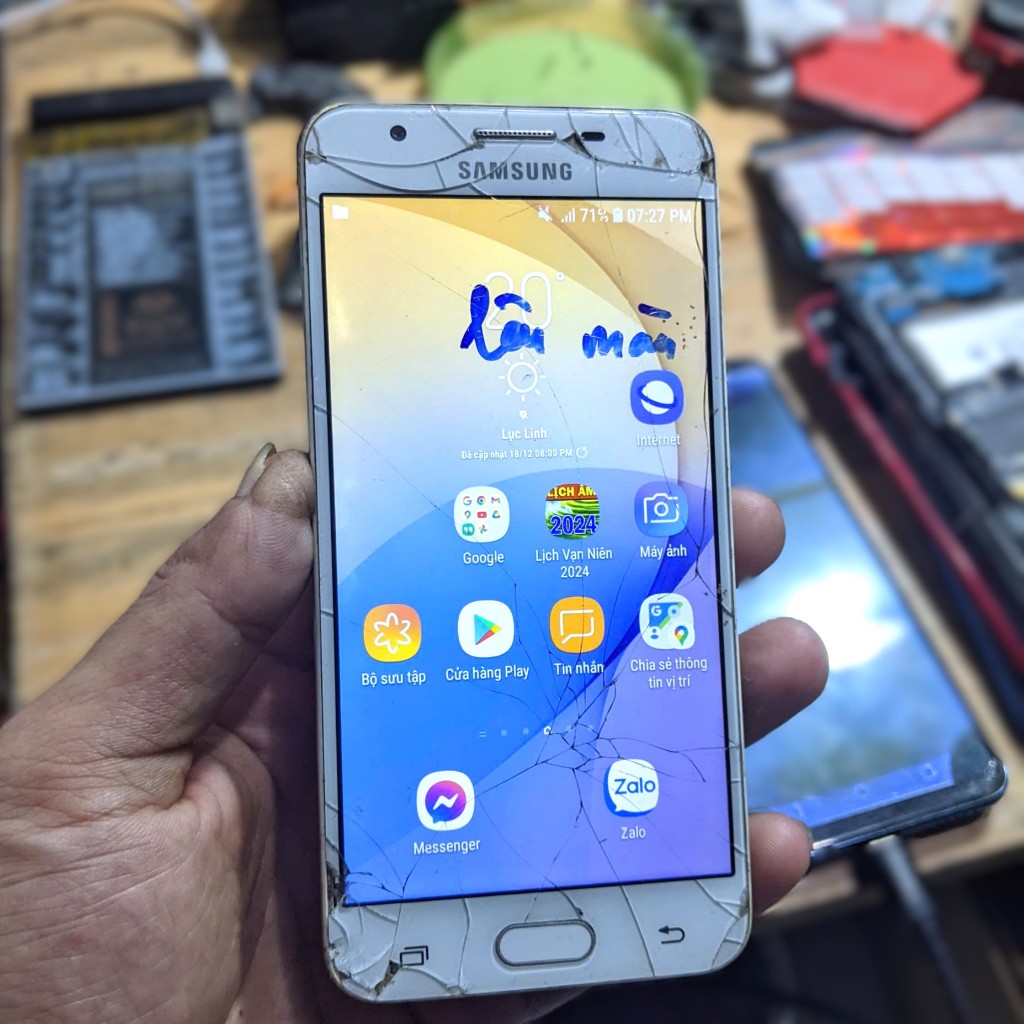 Cụm xác Samsung J5 Prime lên màn,nứt kính,hư nút nguồn