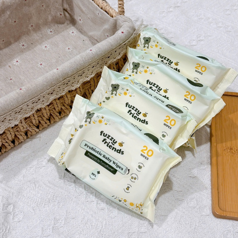 Khăn giấy ướt Fuzzy Friends bổ sung men vi sinh bịch mini 20 tờ tiện lợi