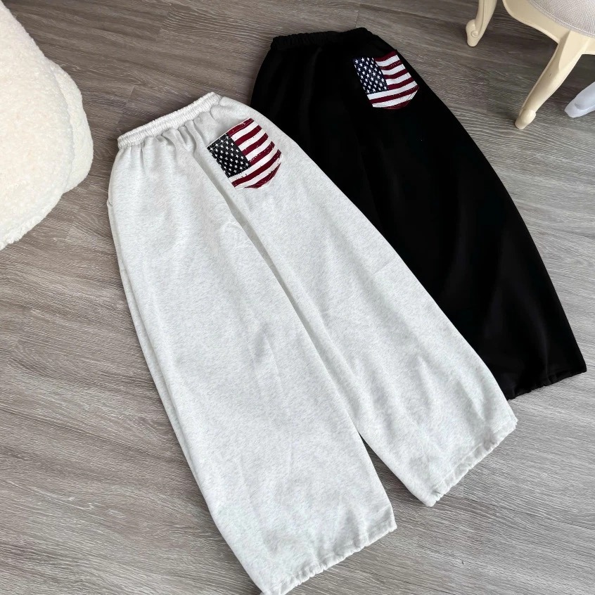 Quần suông nữ ống rộng Unisex,quần nỉ cạp chun dây rút phối túi sau in cờ chất nỉ mềm basic dễ mặc phong cách Hàn | BigBuy360 - bigbuy360.vn