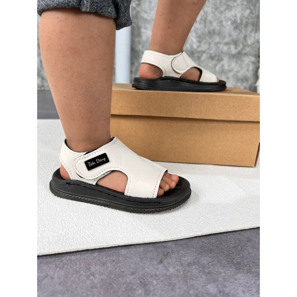 Dép khắc tên cho bé từ 1-10 tuổi quai da,đế cao su non êm chân hàng nhập khẩu (FOM NHỎ tăng 1 Size)