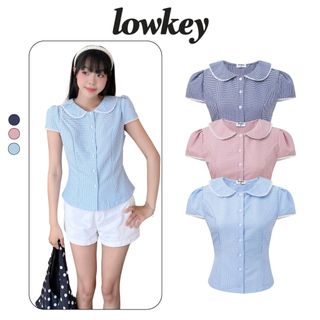  K7003 LOWKEY_ ÁO SƠ MI CỔ SEN TAY PHỒNG PHỐI REN KẺ SỌC CARO NHÍ CÓ DÂY BUỘC EO 