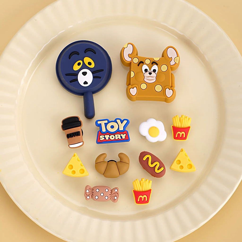 (CÓ SẴN )Set charm Tom and Jerry chảo thiết kế dành cho dép có lỗ dép sục dép có lỗ gắn stickers dép cros