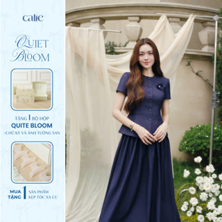 (QUIET BLOOM)  Áo cách điệu chất jean cổ tròn cài hoa, thanh lịch, sang trọng thời trang nữ Calie AC498