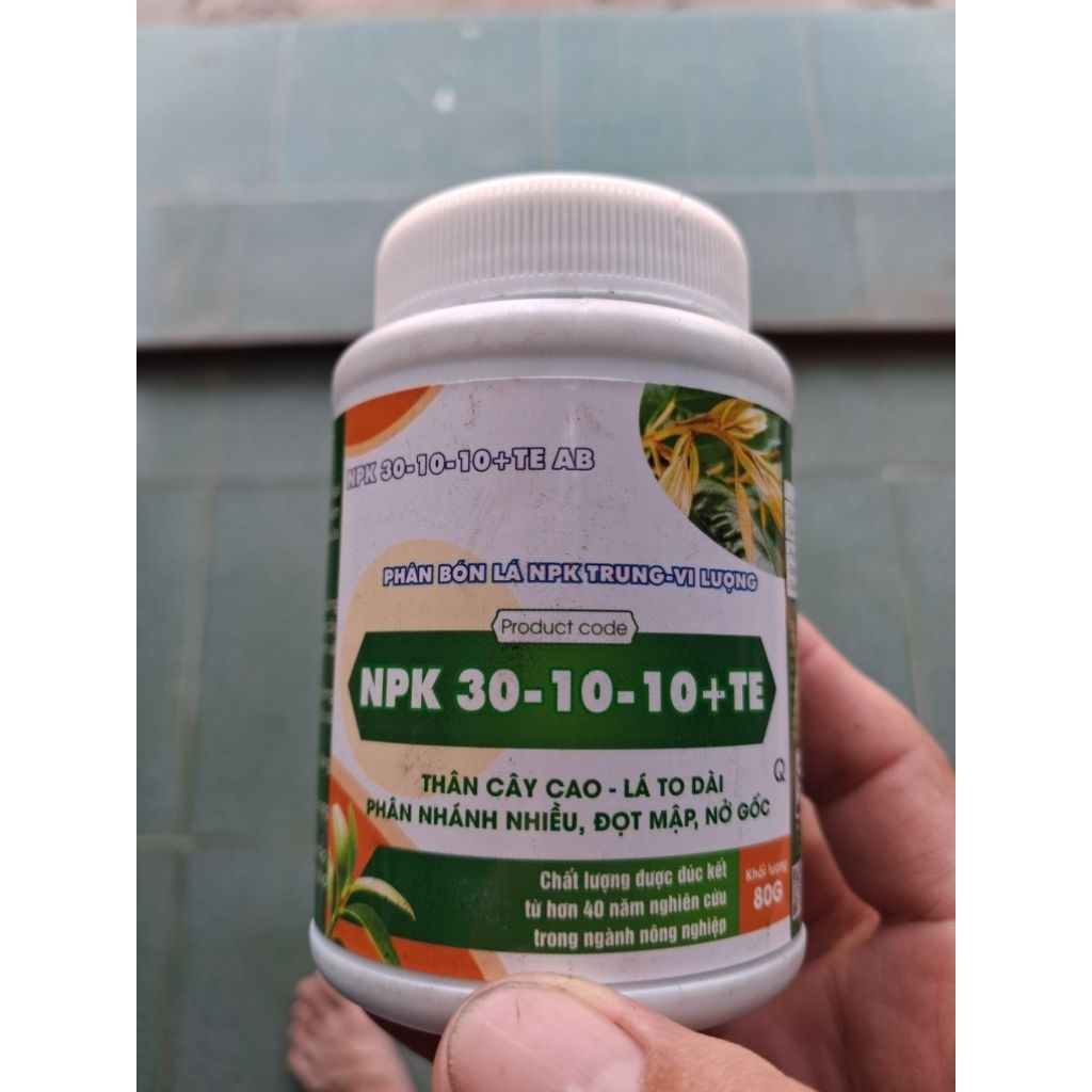 Phân bón lá NPK 30-10-10+TE 80GRAM