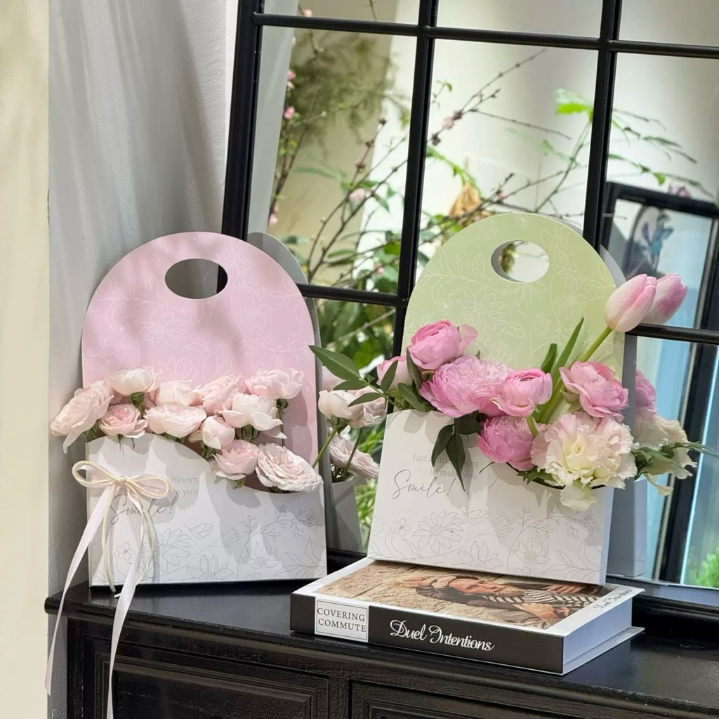 ( Combo 10-20) túi xách cắm hoa có hộp, túi đựng hoa, túi cắm hoa tươi, hoa len, hoa sáp, hộp giấy c