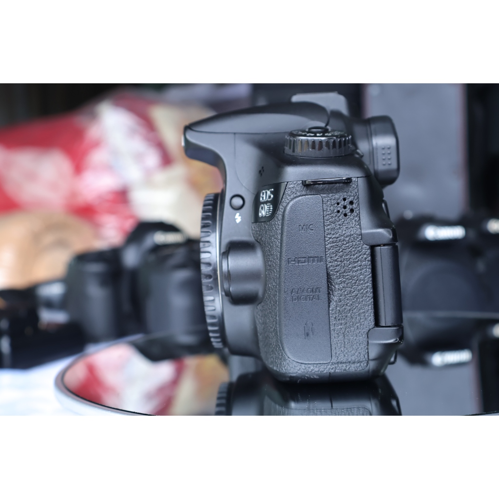 Canon 60 cực đẹp (Máy mới - màn xoay lật) - Đồ trang trí