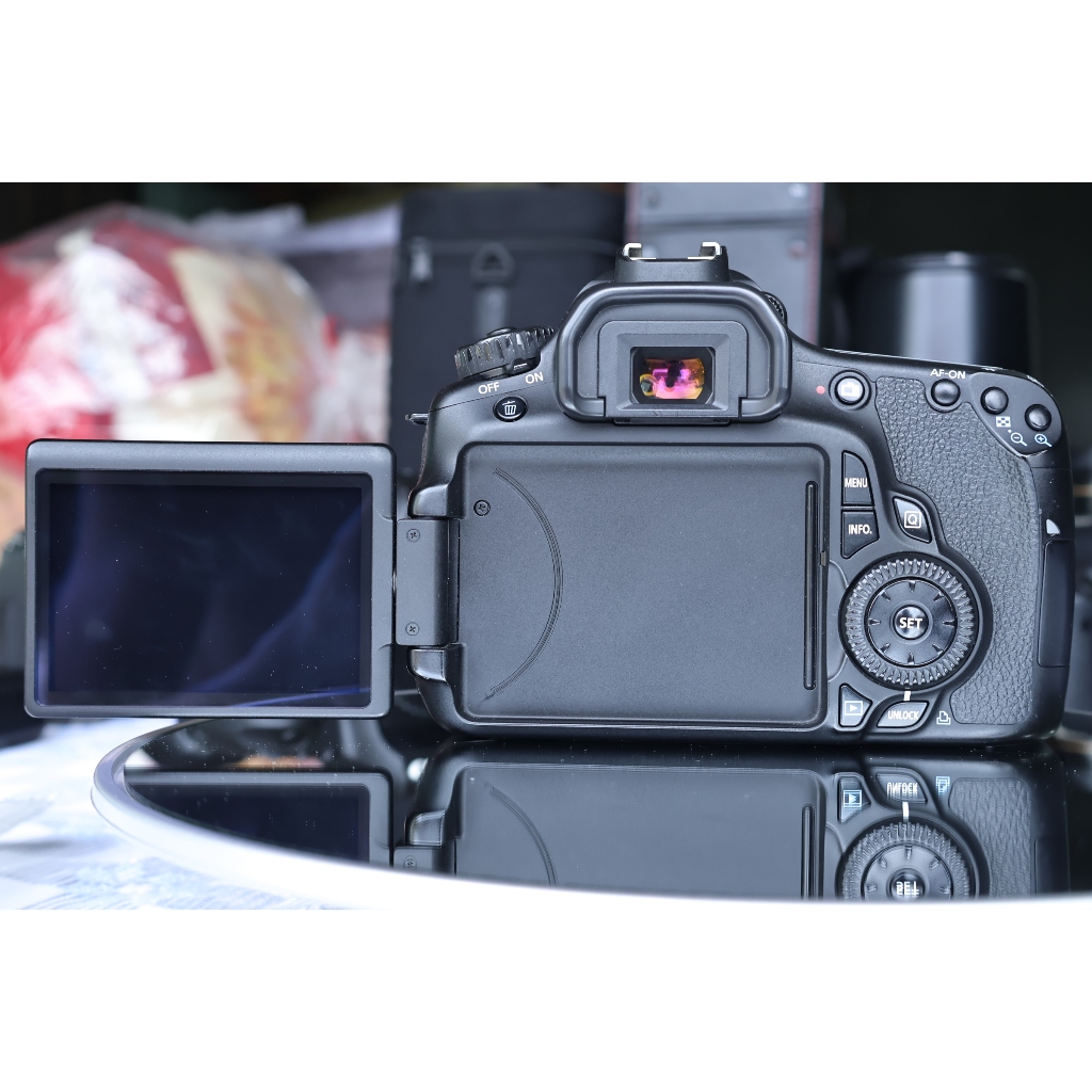 Canon 60 cực đẹp (Máy mới - màn xoay lật) - Đồ trang trí