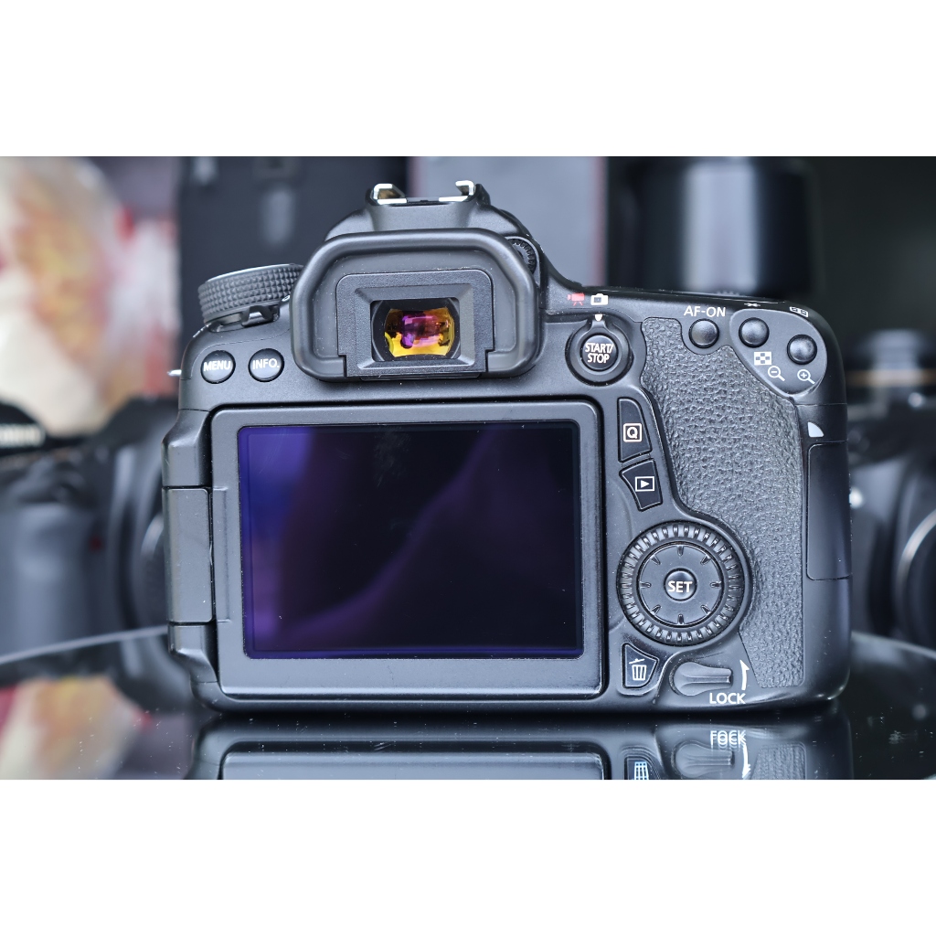Bộ Máy ảnh Canon 70d + lens 17-85mm is usm (máy mới - màn xoay lật cảm ứng - 33k shot) Bảo hành 12 tháng - Lens máy ảnh