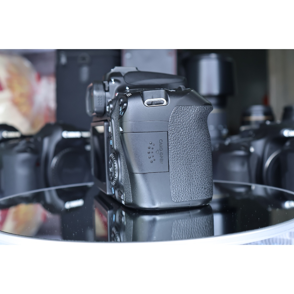 Bộ Máy ảnh Canon 70d + lens 17-85mm is usm (máy mới - màn xoay lật cảm ứng - 33k shot) Bảo hành 12 tháng - Lens máy ảnh