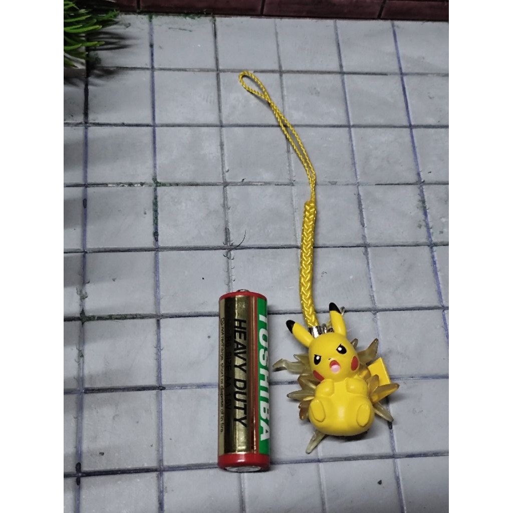 móc khoá mô hình pokemon pikachu