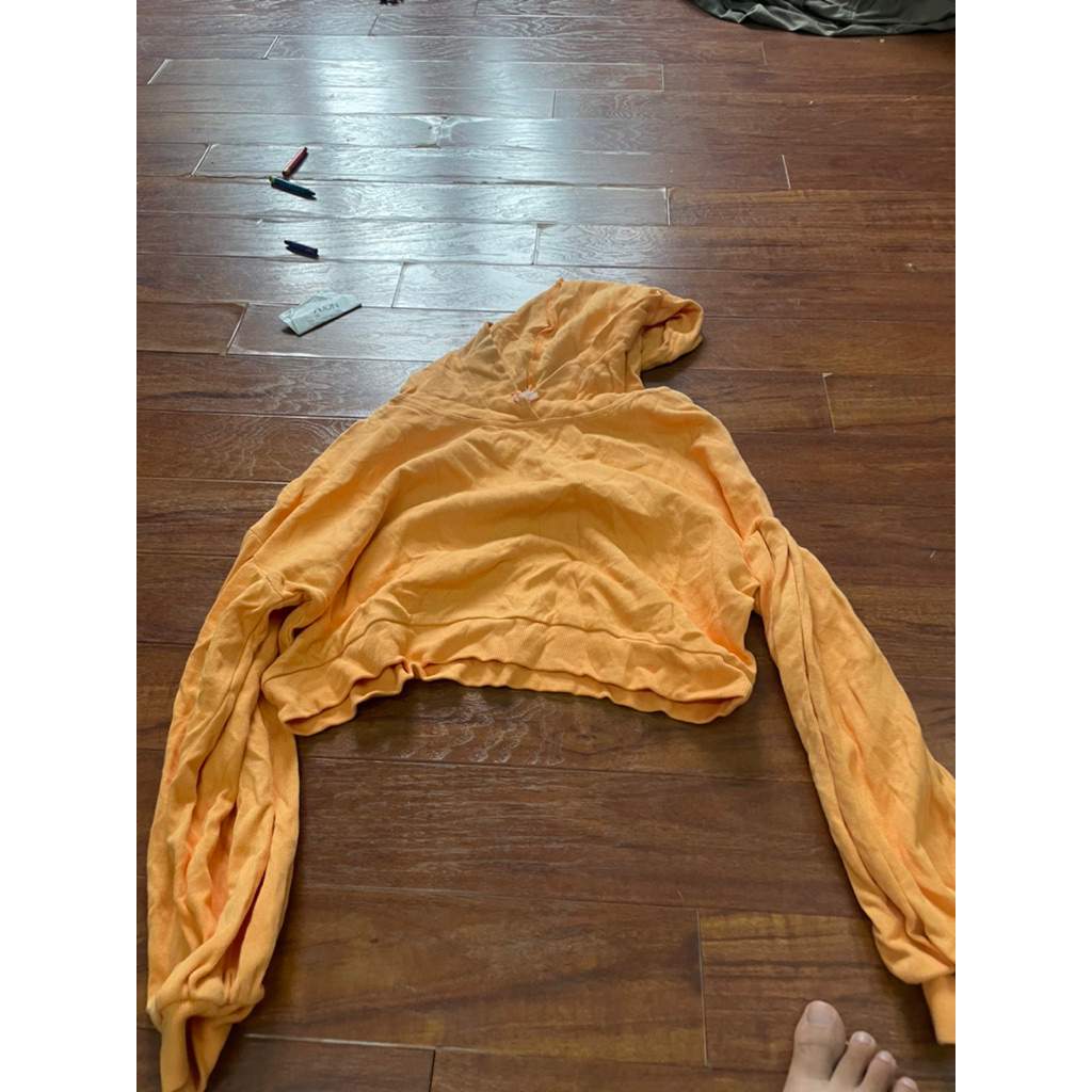 Áo hoodie nữ dáng ngắn size 160(tầm size s-)-O7