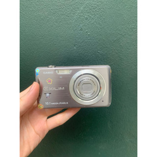  Máy ảnh compact kĩ thuật số vintage Casio exlim z270 màu bạc 