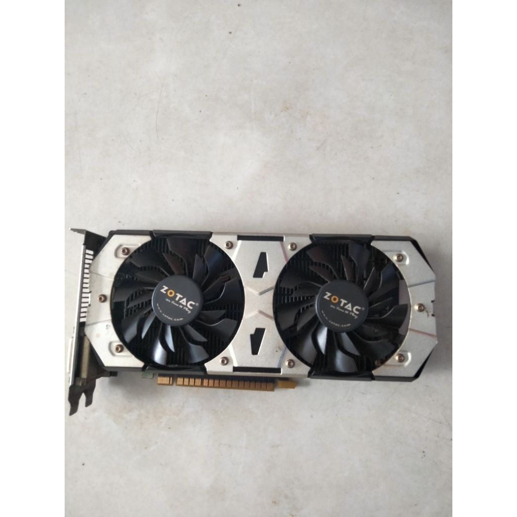 Card màn hình Zotac GTX750 1GB DD5