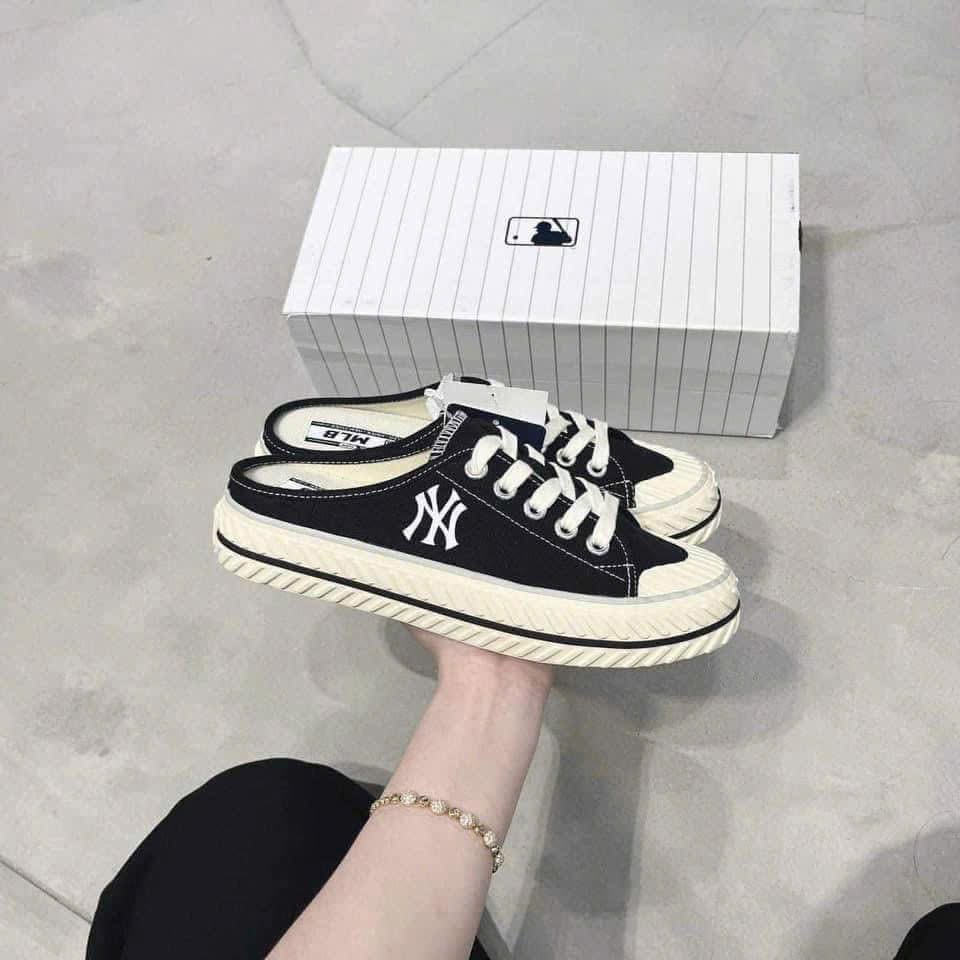 [ CHÍNH HÃNG ] MULE MLB BASIC NỮ ĐEN & TRẮNG - GIÀY SỤC ĐẠP GÓT MLB AUTHENTIC