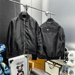  Áo khoác bomber nam nữ gió 2 lớp CD ngực lưng thêu chữ đen nổi sacal tay dệt túi hộp kèm giá zip 
